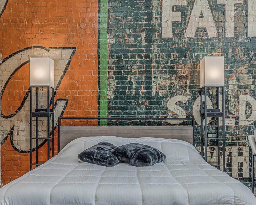 Deluxe Studio In Historic Downtown Building! Bartlesville Bagian luar foto