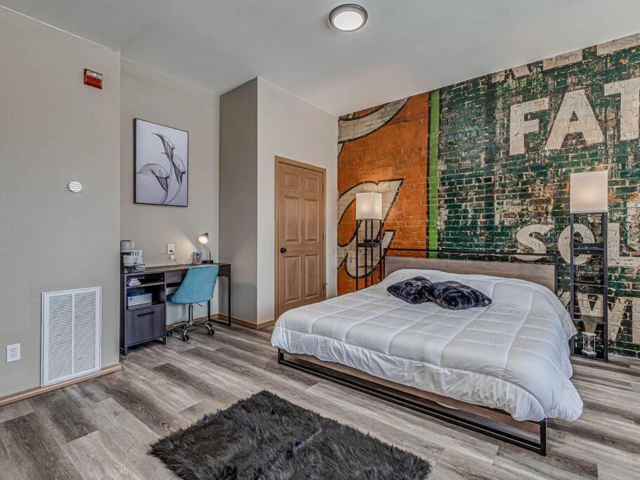 Deluxe Studio In Historic Downtown Building! Bartlesville Bagian luar foto
